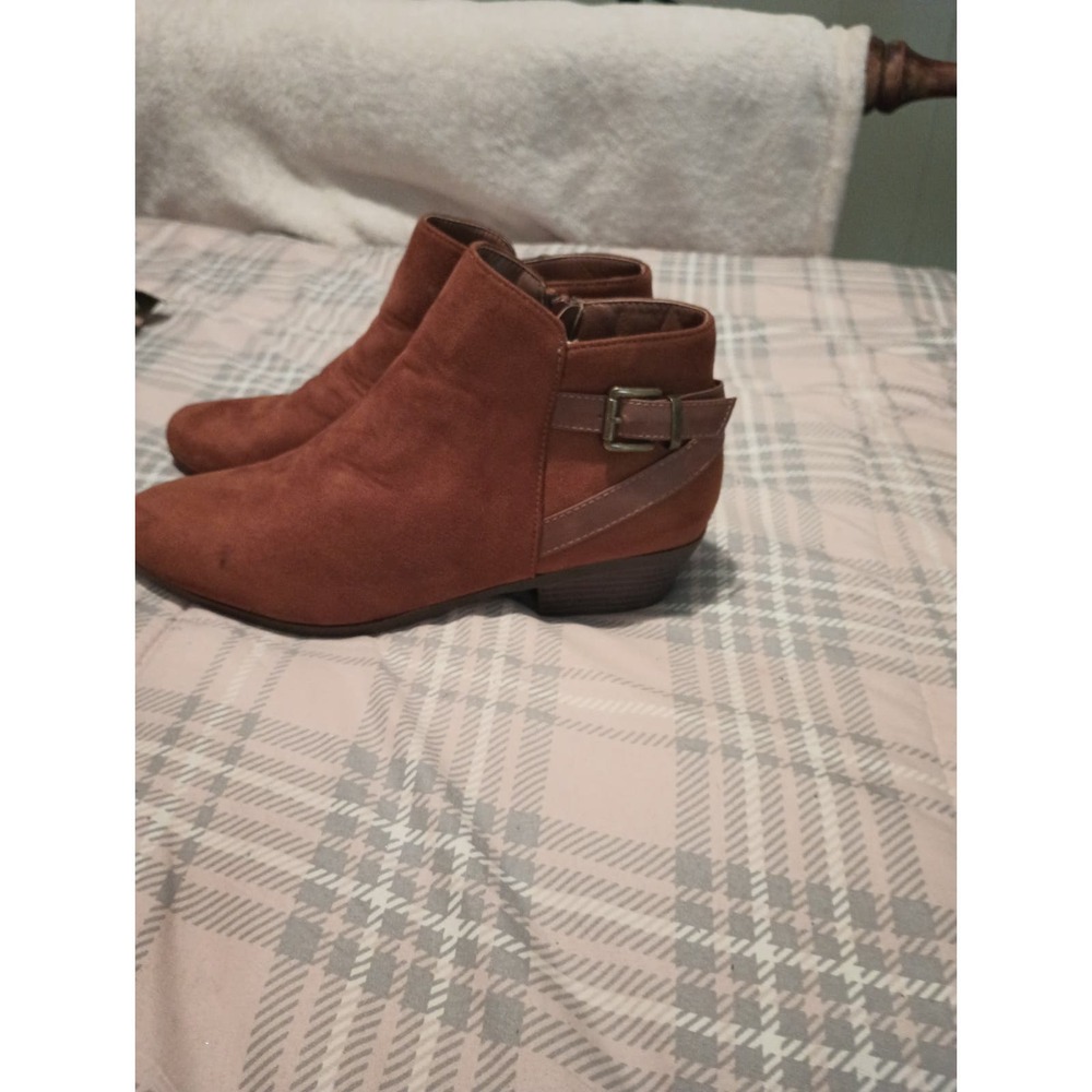 Billey Tan Suede Ankle Boots size 10